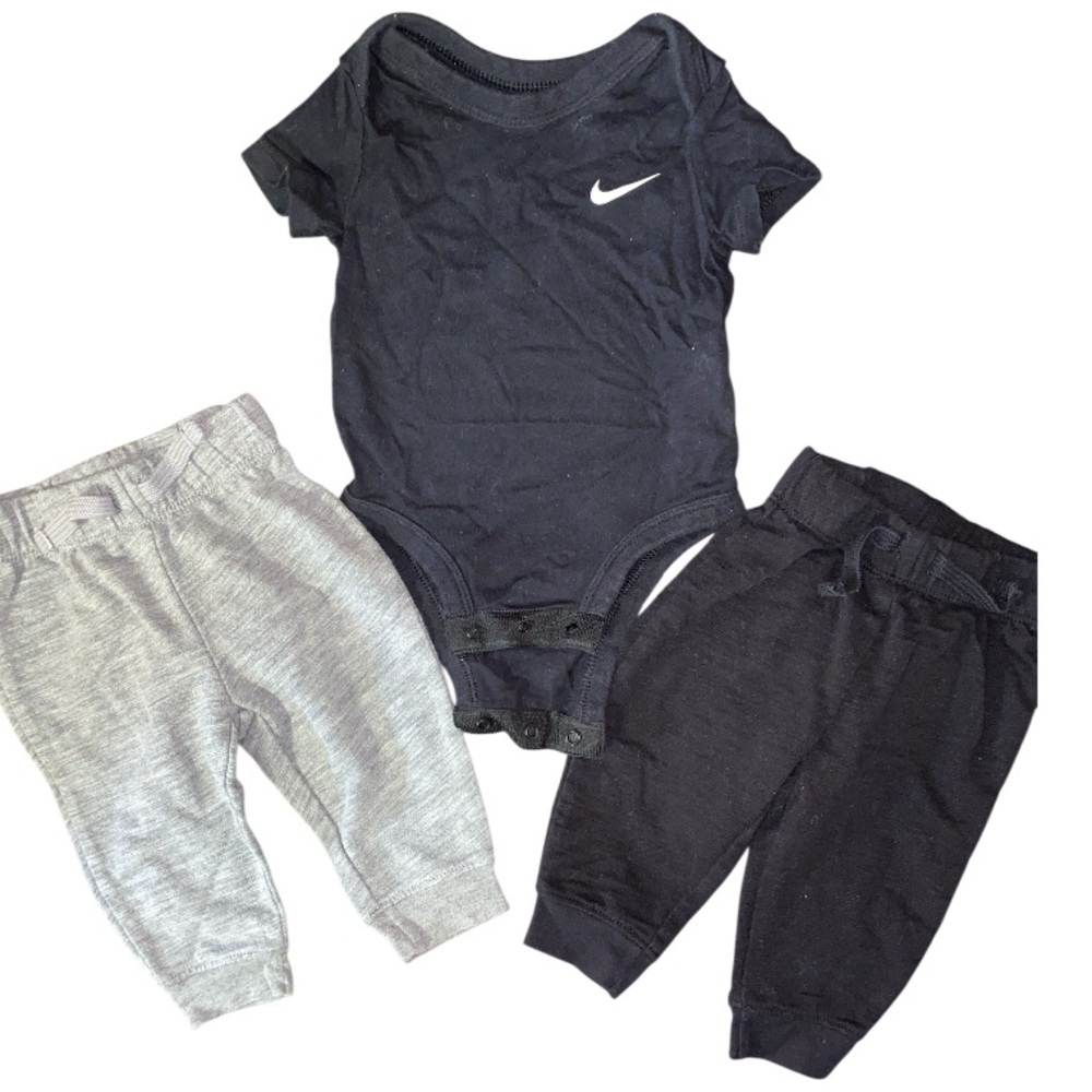 ⭐️ 3/$15 • Nike • Okie Dokie • Black Bodysuit with Gray and Black Pants Set